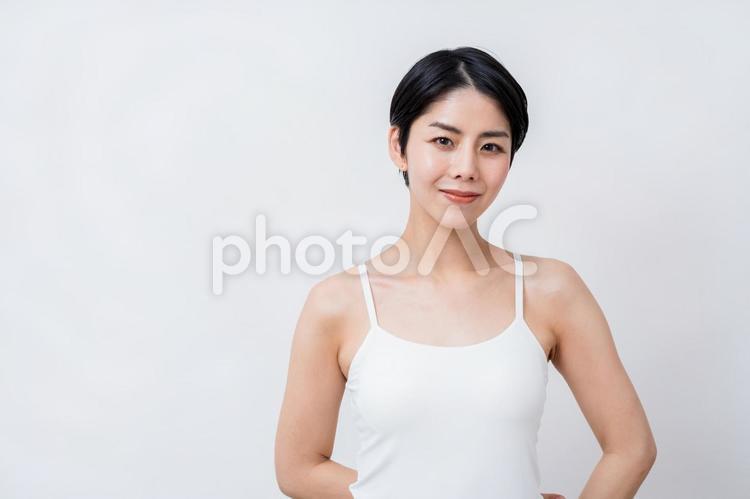 女性のスキンケアイメージ 女性,スキンケア,アンチエイジングの写真素材