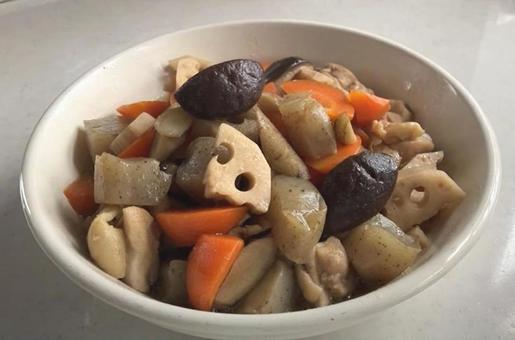 筑前煮 野菜,レンコン,人参の写真素材