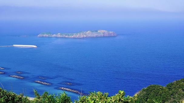 伊豆諸島新島の富士見峠から見た前浜海岸 伊豆諸島新島の富士見峠から見た前浜海岸 前浜海岸,富士見峠,新島の写真素材