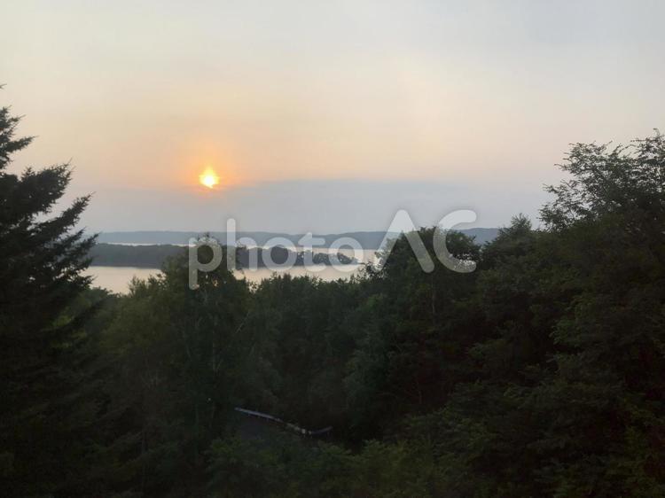 湖畔の夕景 夕焼け,夕景,夕方の写真素材
