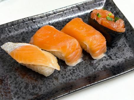 サーモンの寿司 寿司,鮨,寿しの写真素材