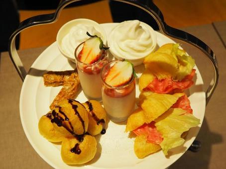 Afternoon tea sweets, thé de l'après-midi, un gâteau, bonbons, JPG