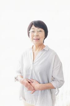 シニア女性 シニア女性 セカンドライフ,年老いた,老いるの写真素材