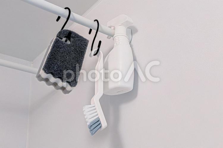 お風呂場のお掃除グッズ お風呂,風呂掃除,お風呂掃除の写真素材