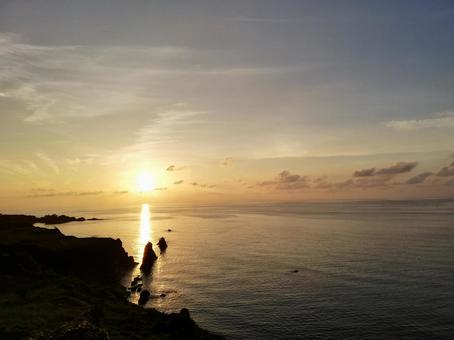 夕日と海 夕日と海の写真