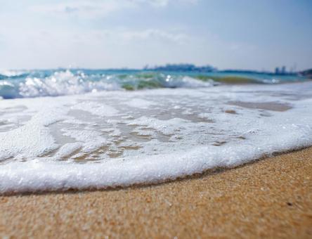 波打ち際の白い波 波打ち際の白い波の写真