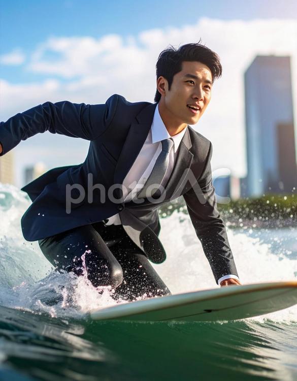 スーツの男性がサーフィンをする ai生成,男性,スーツの写真素材