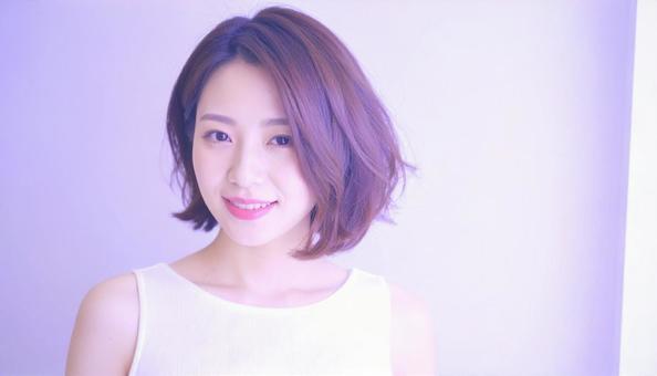 ヘアスタイルモデル：ナチュラルの写真