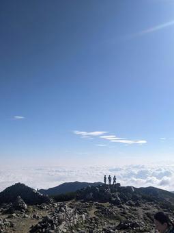 木曽駒ヶ岳、雲海、三人組 木曽駒ヶ岳、雲海、三人組の写真