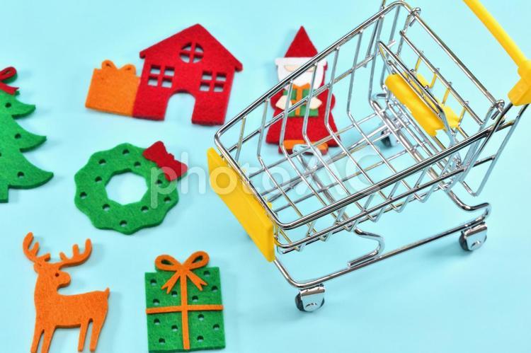 クリスマスセールや買い物のイメージ クリスマス,プレゼント,贈り物の写真素材