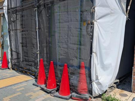 建設中の建物 建設中の建物の写真