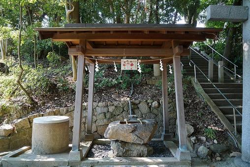 パワースポット 宝塚鹿塩熊野神社⑦手水所 パワースポット 宝塚鹿塩熊野神社⑦手水所の写真