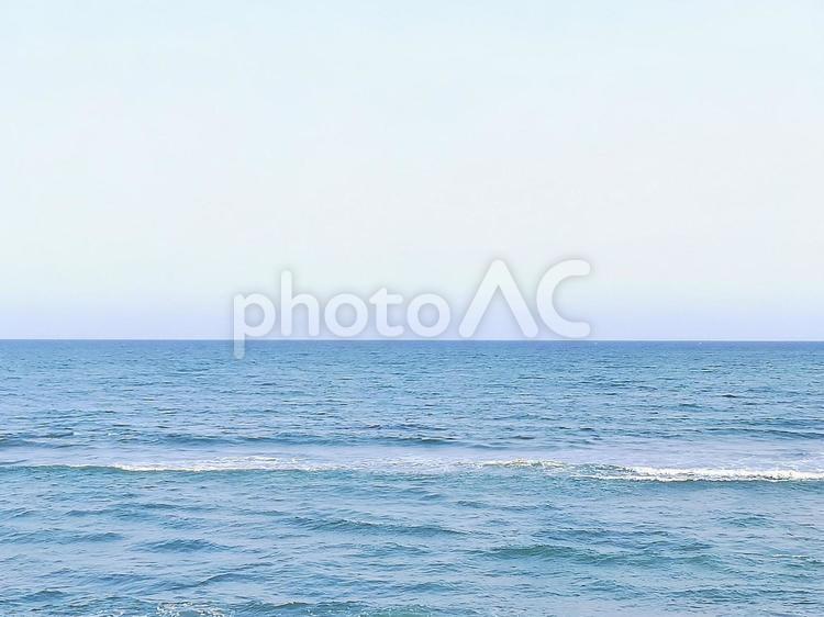 夏の沖縄の青い海の背景画像／キラキラした水のテクスチャ 背景,テクスチャ,夏の写真素材