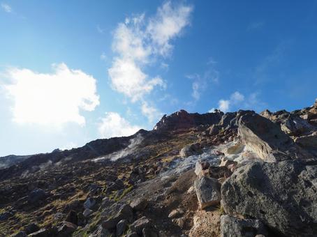 火山・噴気を上げる焼岳 火山・噴気を上げる焼岳 焼岳,北アルプス,火山の写真素材