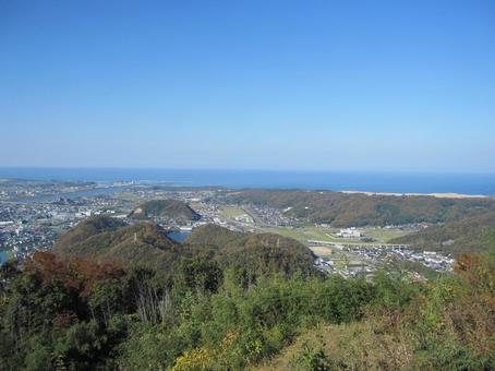 鳥取城 天守櫓跡からの眺望 鳥取城 天守櫓跡からの眺望 鳥取城,久松山城,兵糧攻めの写真素材