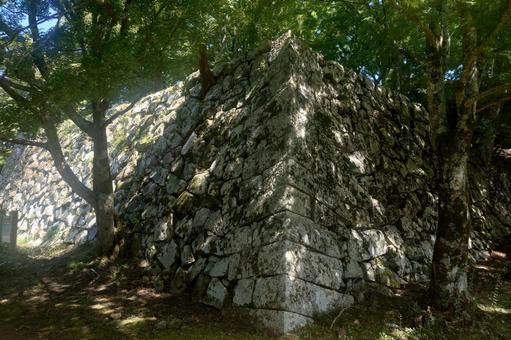 島根県-津和野城跡-天守台の石垣の写真