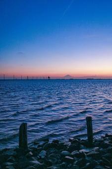 海中電柱 海中電柱の写真