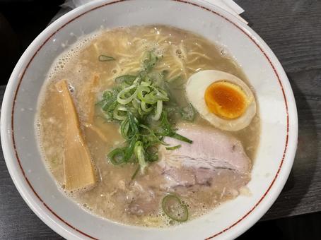 寒い夜はラーメンに限る！ ラーメン,麺類,スープの写真素材