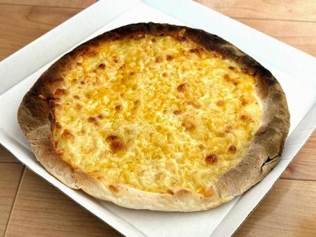 チルドピザ　フォルマッジ　焼く チルドピザ,フォルマッジ,ピザの写真素材