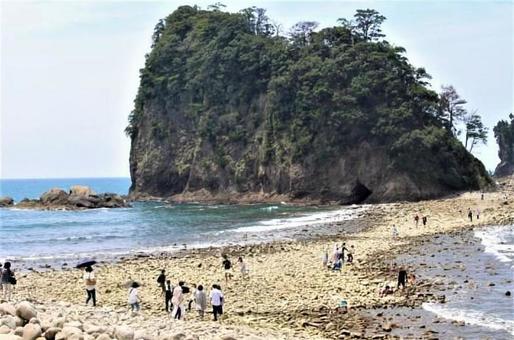 干潮時道が現れる、トンボロ現象西伊豆 干潮時道が現れる、トンボロ現象西伊豆の写真
