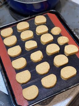 蕎麦粉クッキー（焼く前） クッキー,お菓子,型抜きクッキーの写真素材