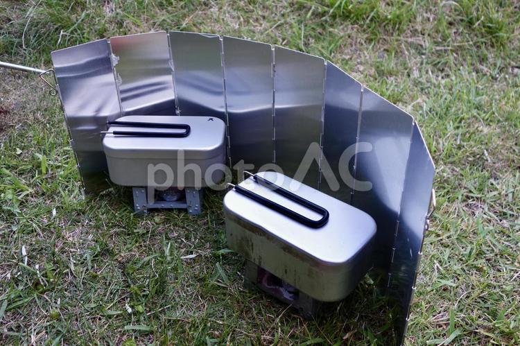 炊飯中のメスティンご飯 メスティン,キャンプ,キャンプメシの写真素材