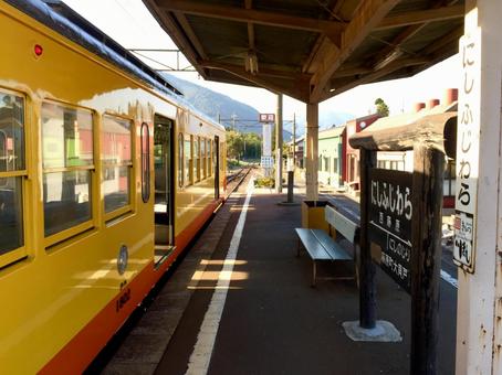 三岐鉄道三岐線の西藤原駅 三岐鉄道,三岐線,三重の写真素材