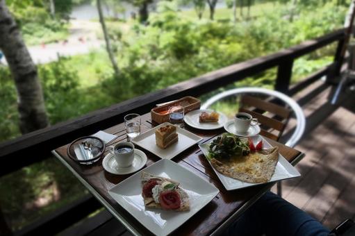 テラス席 食事 長野県 テラス席 食事 長野県の写真
