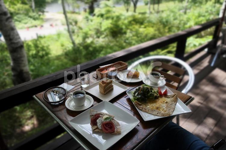 テラス席　食事　長野県 食事,テラス席,長野県の写真素材
