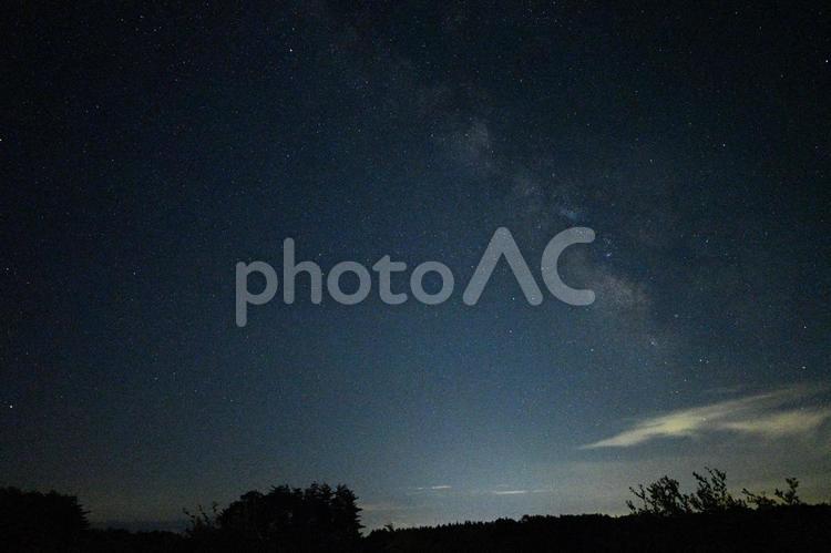 柳田植物公園の天の川 夜景,空,夜の写真素材