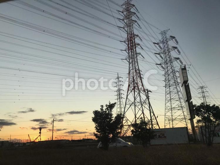 夕暮の鉄塔 塔,空,鉄塔の写真素材