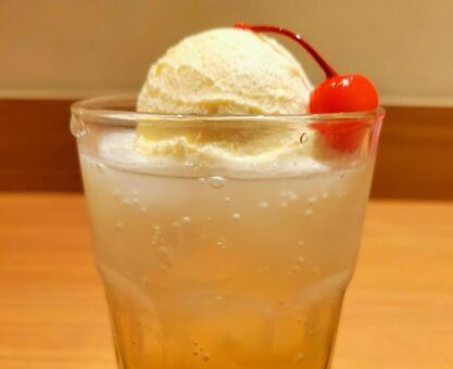 オレンジクリームソーダ　昭和レトロ クリームソーダ,オレンジクリームソーダ,スカッシュの写真素材
