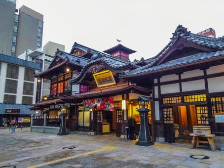 【愛媛県】松山市・道後温泉本館 道後温泉本館,道後温泉,温泉街の写真素材