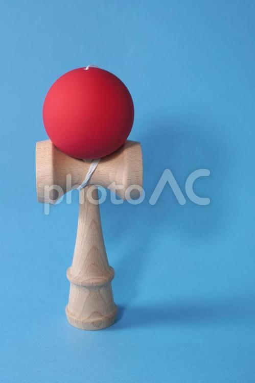 けん玉（赤玉がささった状態）06 けん玉,玩具,おもちゃの写真素材