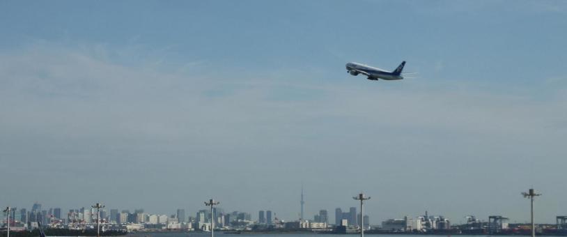 空港(横長) 空港(横長) 羽田,空港,空の写真素材