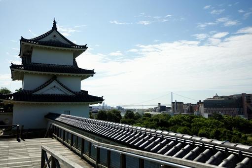 明石城公園から見た明石海峡大橋 明石城公園から見た明石海峡大橋 明石城公園,明石海峡大橋,城の写真素材