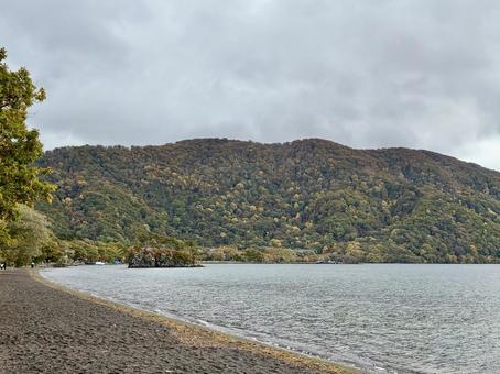 秋の十和田湖 十和田湖,秋,紅葉の写真素材