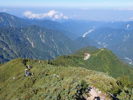 剱岳の早月尾根と早月小屋 剱岳の早月尾根と早月小屋の写真