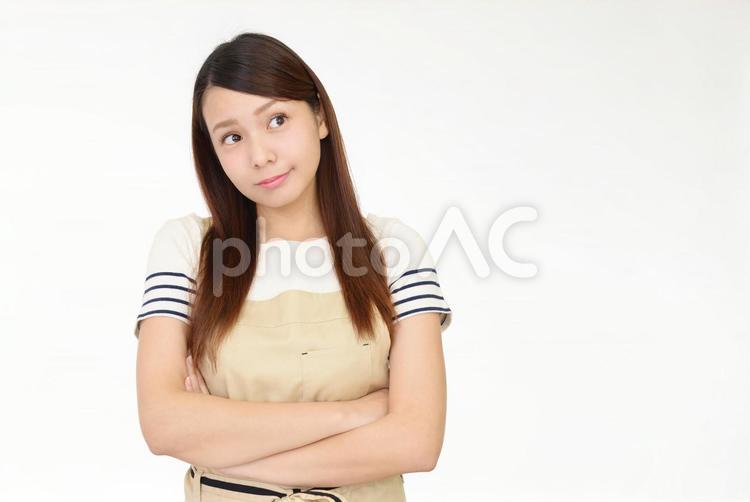 エプロンを着た女性 女性,女,主婦の写真素材