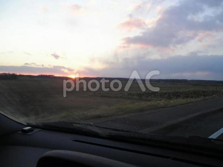 11月晩秋の道北出張　夕暮れ時 11月,オレンジ,北海道の写真素材