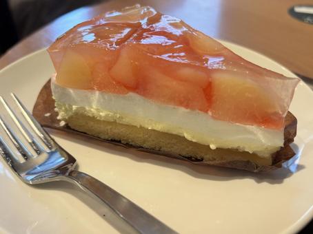 桃のミルクケーキ 桃のミルクケーキの写真