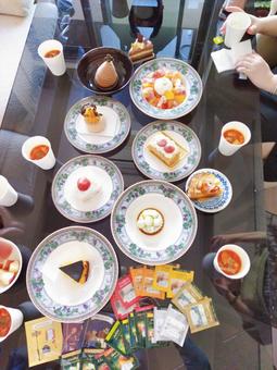 ケーキパーティー ケーキパーティーの写真