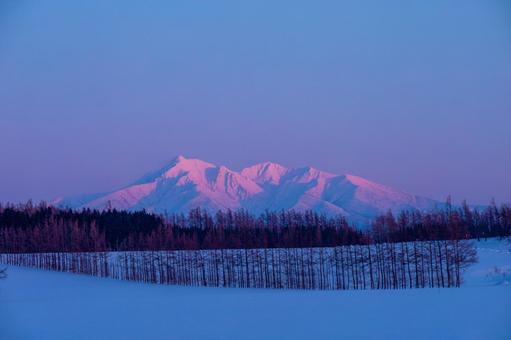 夕焼けを映す斜里岳 夕焼けを映す斜里岳 斜里岳,夕映え,美しいの写真素材