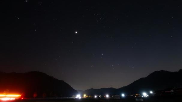 秋の夜長に輝くオリオン座 秋の夜長に輝くオリオン座の写真