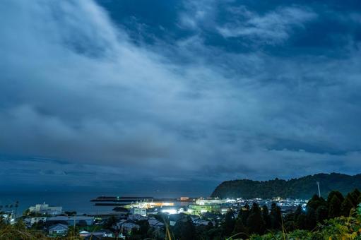 青島3丁目付近の夜景 青島3丁目付近の夜景 星,星空,夜景の写真素材