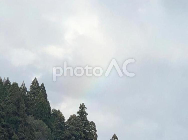うっすらと、虹のなごり 空,虹,自然の写真素材