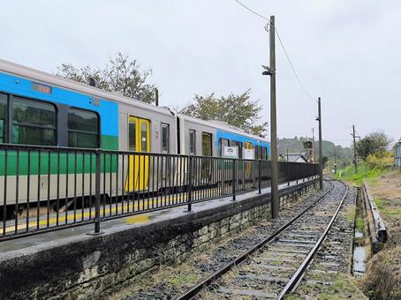 JR久留里線、上総亀山駅、ホーム jr,jr東日本,久留里線の写真素材