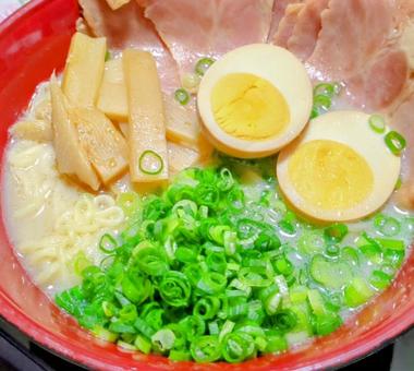 おうちで本格的ラーメン ラーメン,豚骨,家ラーメンの写真素材