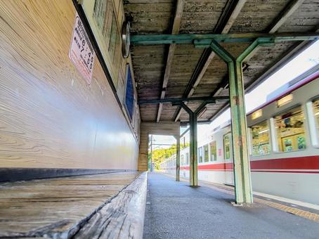 An unmanned station platform in Miki City, Hyogo Prefecture, JPG An unmanned station platform in Miki City, Hyogo Prefecture, JPG