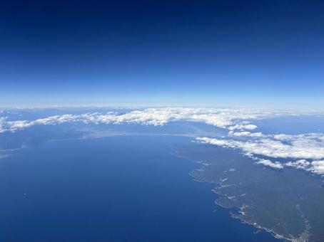 空撮：上空から見た半島と海と雲の絶景﻿ 空撮,上空,俯瞰の写真素材
